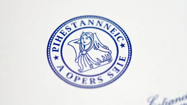 Marianne et sceaux de l’État : où apparaît le symbole républicain dans les documents officiels